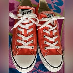 🎉CONVERSE Unisex Orange Sneakers!!🎉